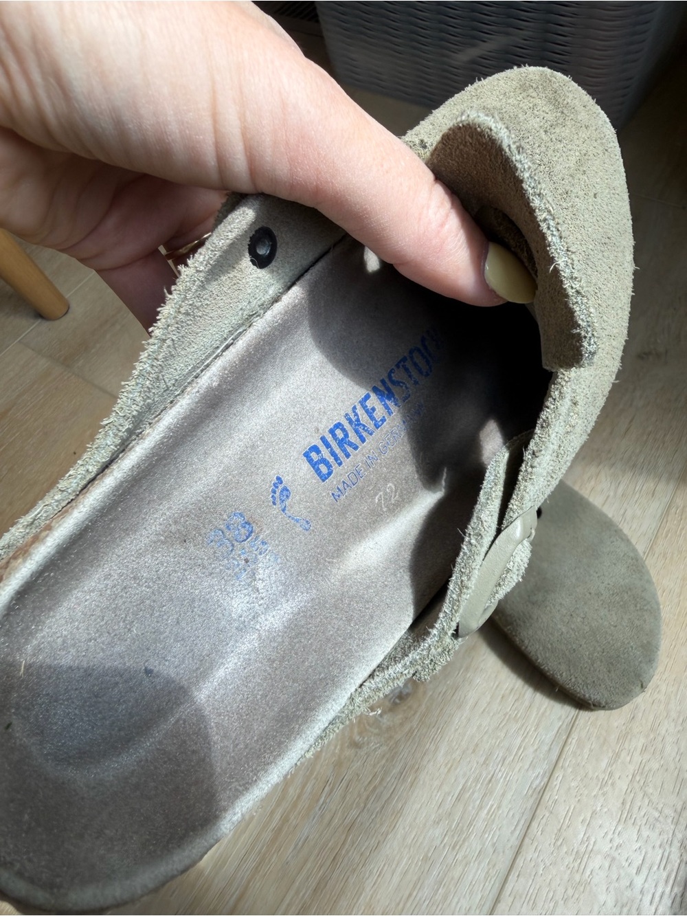Birkenstock Boston Clog Suede in Taupe - Picture 5 of 5